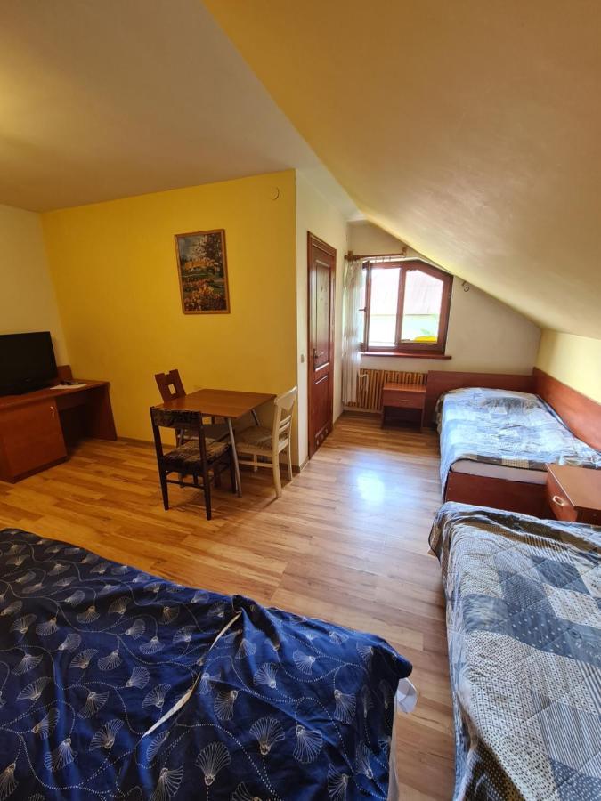 Gosciniec Halka Hostel Zwardon Exterior photo